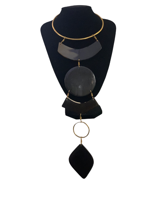 Namuwawu Triple Horn Necklace